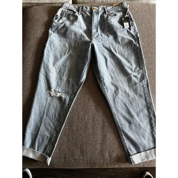Universal Threads Boyfriend Jeans Size 10 30 Waist NWT - Picture 1 of 5